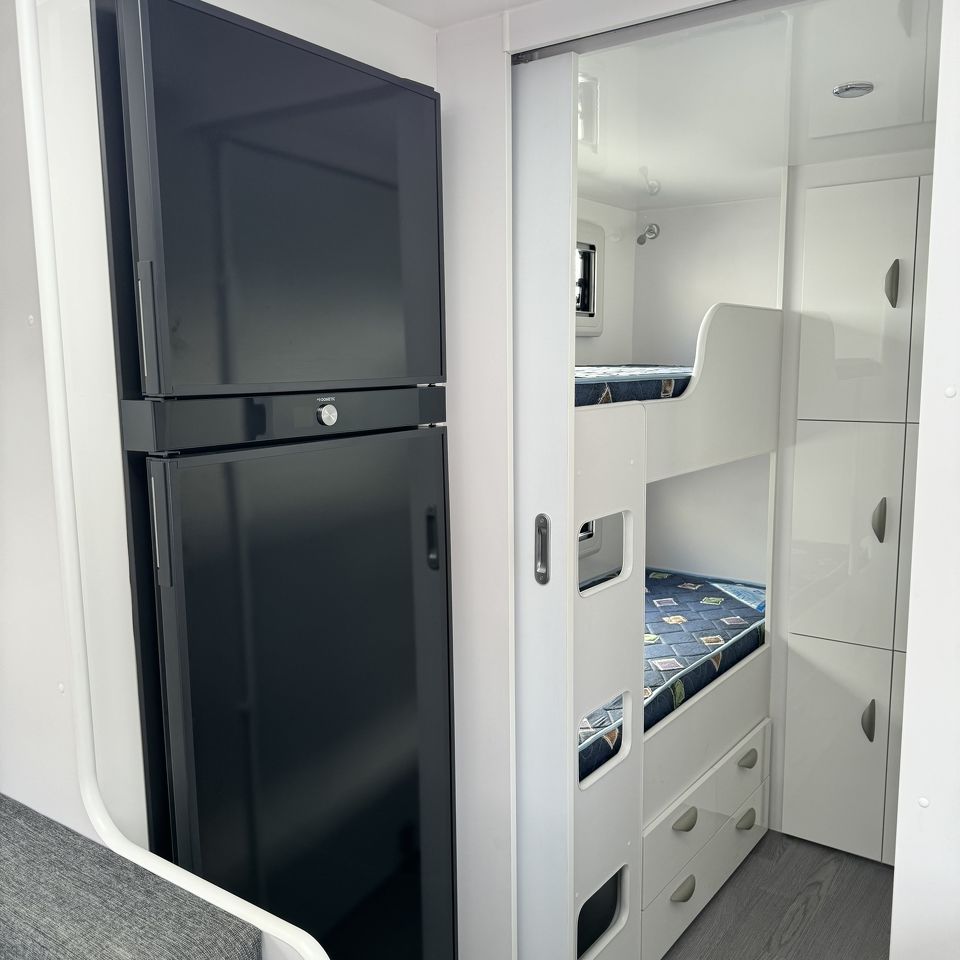 2022 Crusader Excalibur Castle (Bunks)