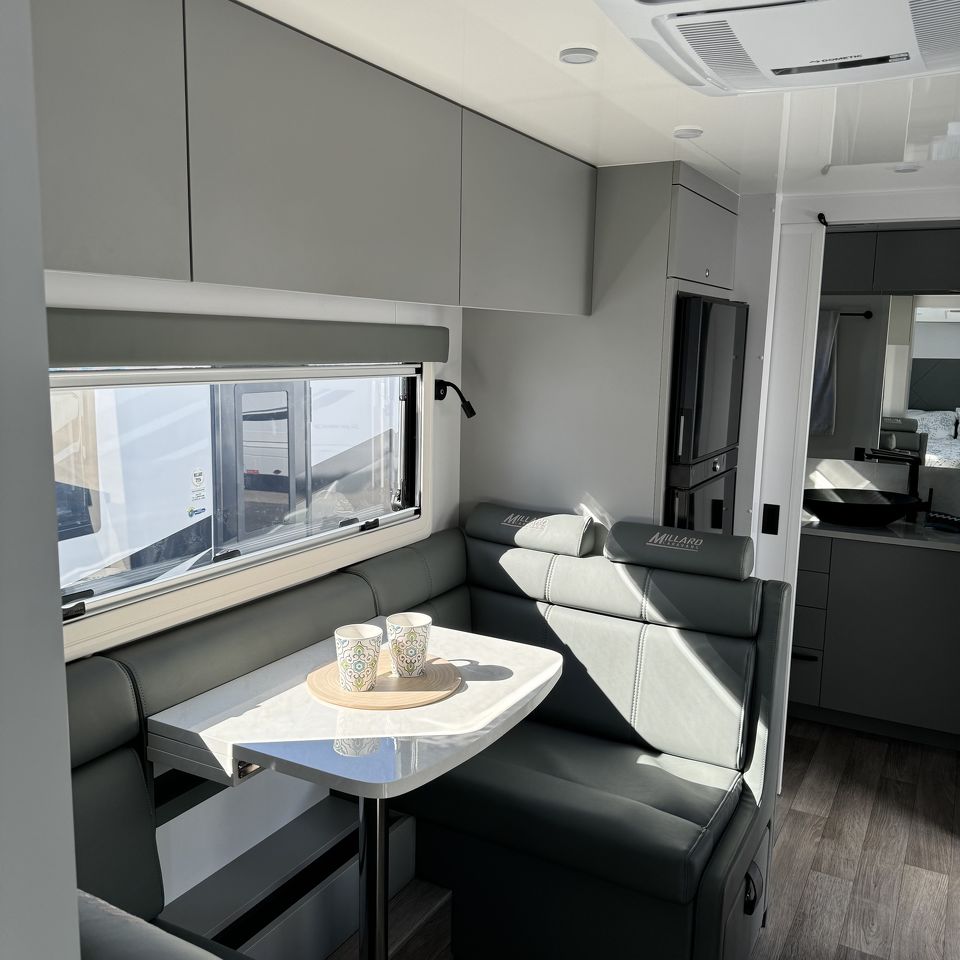 Millard Toura-X All Terrain 20'6 Rear Door Dinette