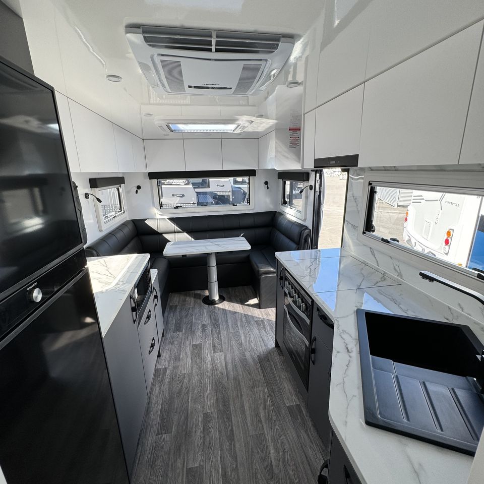 2024 Millard Toura 22'6 Rear Door Rear Club Lounge