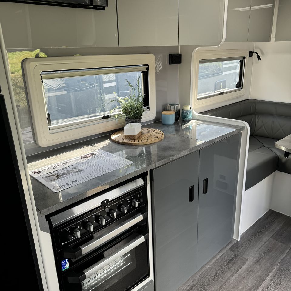 Masterpiece Performance 23' Rear Club Lounge