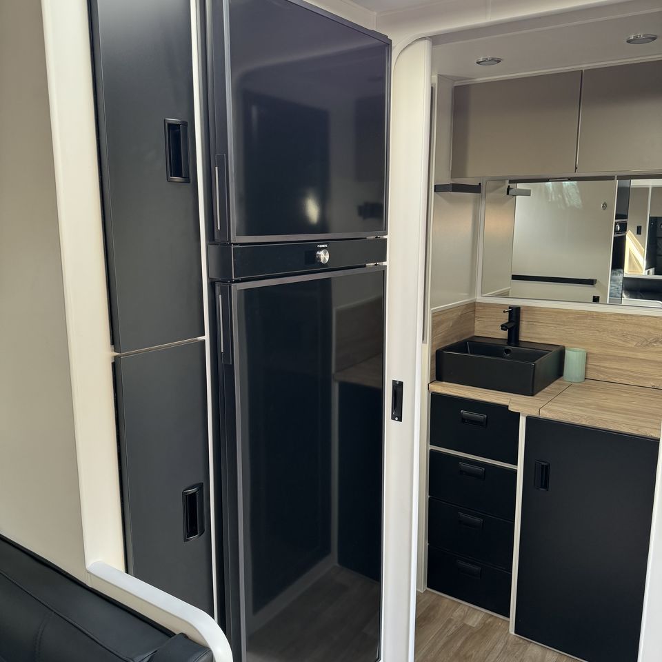 2024 Masterpiece Performance 20'8 Rear Door Dinette