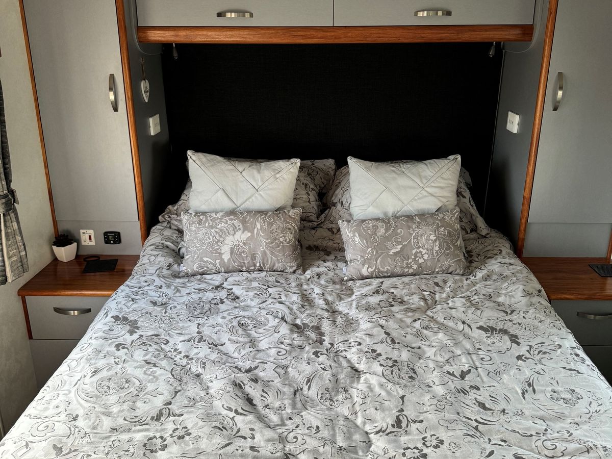 2017 Coastal Grandelier