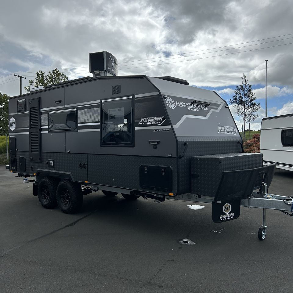 Masterpiece Performance 19'6 Centre Door Dinette