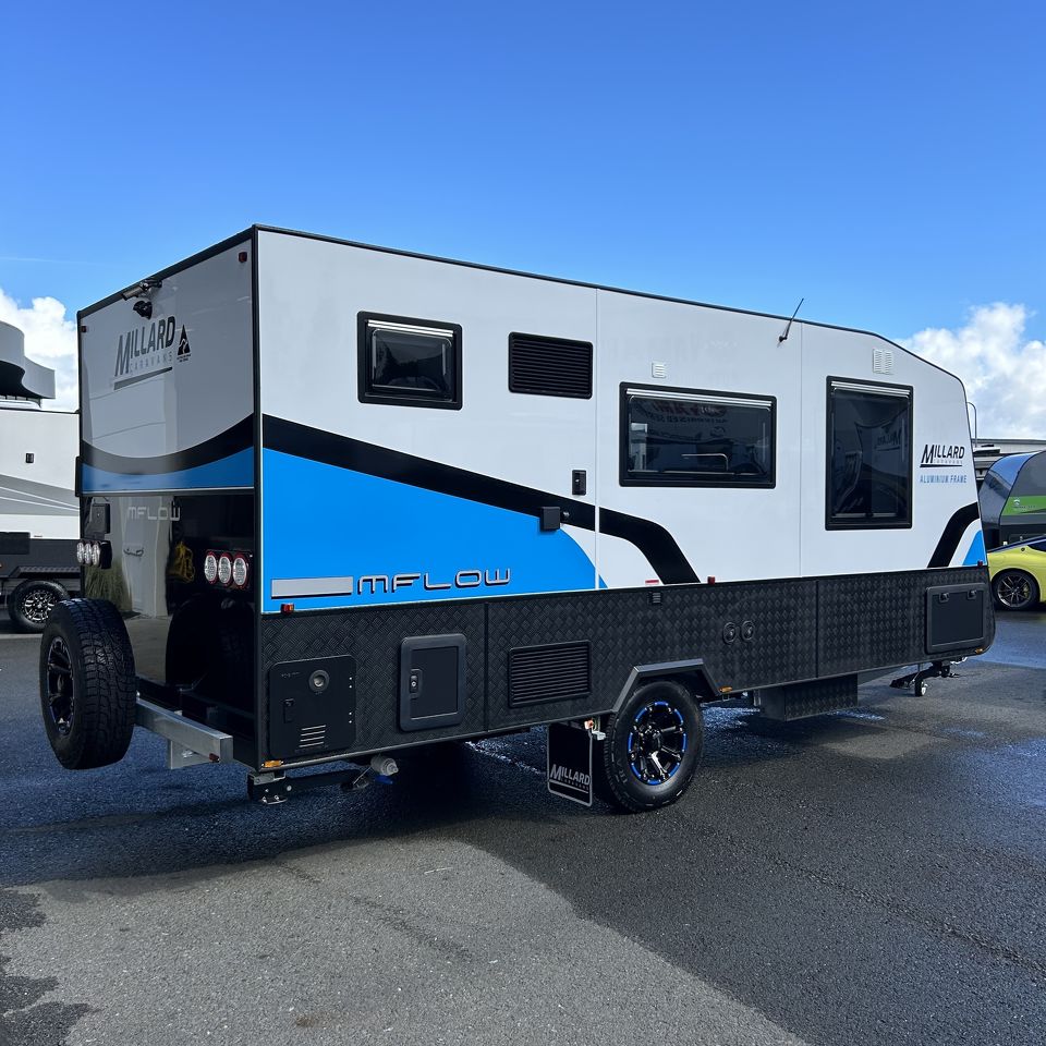 2024 Millard MFlow 17'6 Centre Door L-Lounge