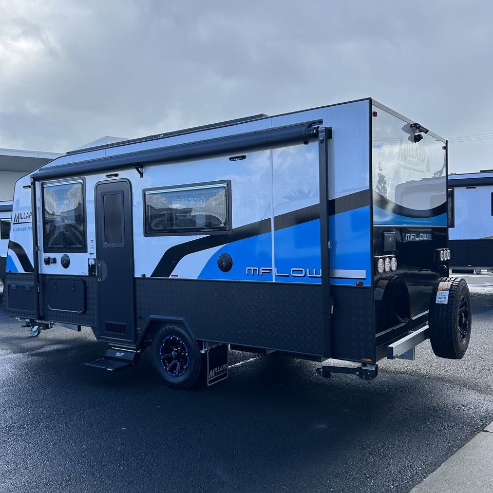 2024 Millard MFlow 17'6 Centre Door L-Lounge