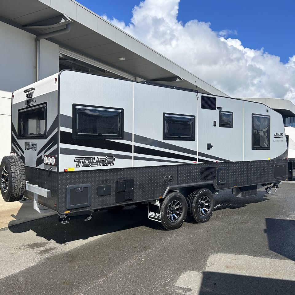 2024 Millard Toura 22'6 Rear Door Rear Club Lounge