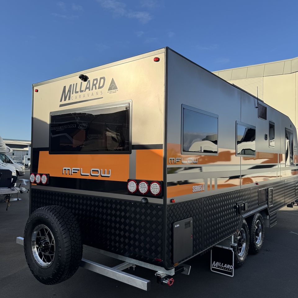 Millard MFlow Series II 22'8 Rear Club Lounge