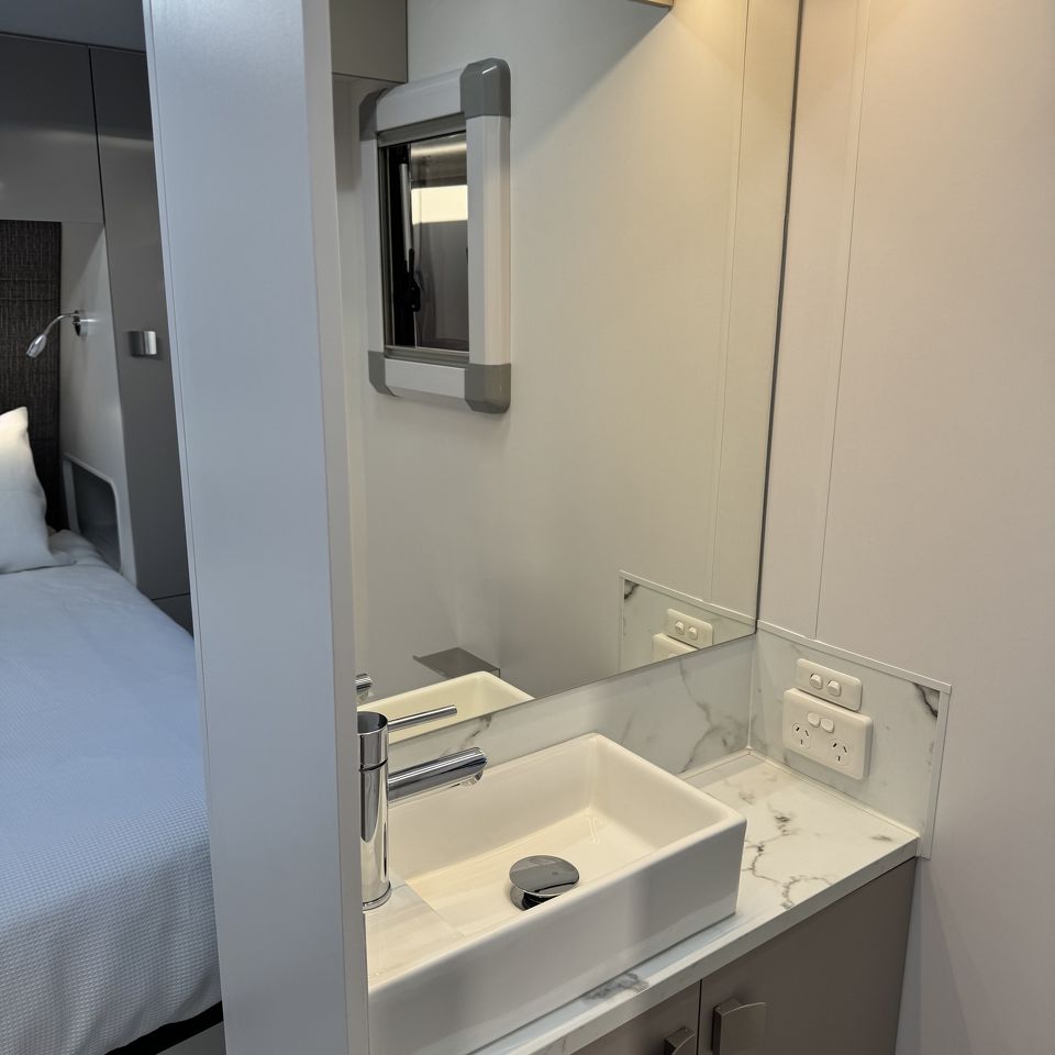 Millard MFlow Series II 22'8 Rear Club Lounge