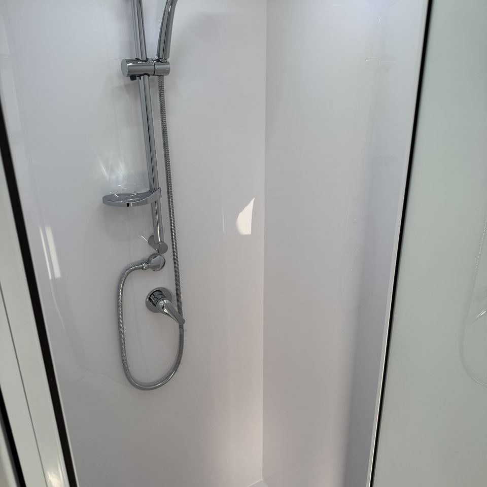 Millard MFlow Series II 22'8 Rear Club Lounge