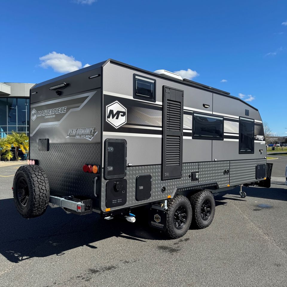 Masterpiece Performance 19'6 Centre Door Dinette