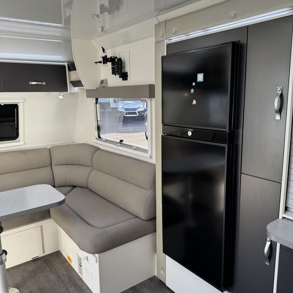 2019 Avida Topaz CV7652SL Multi Terrain