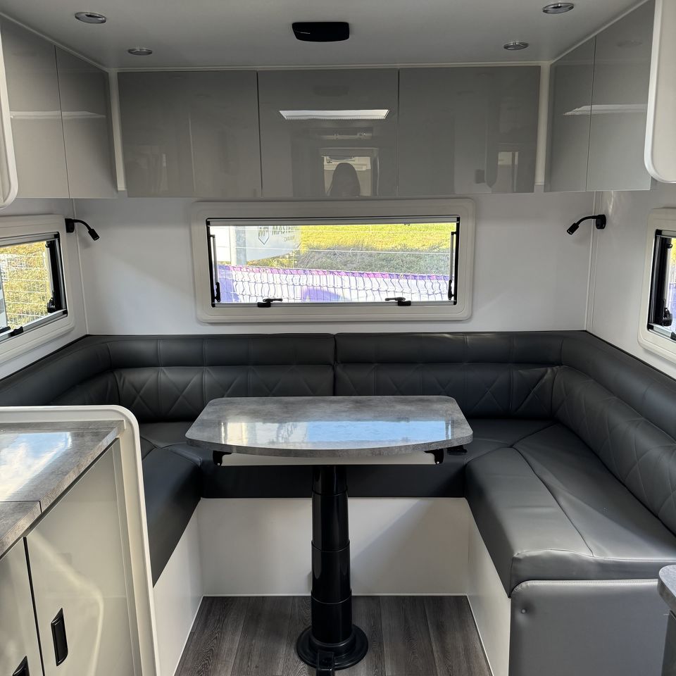 Masterpiece Performance 23' Rear Club Lounge