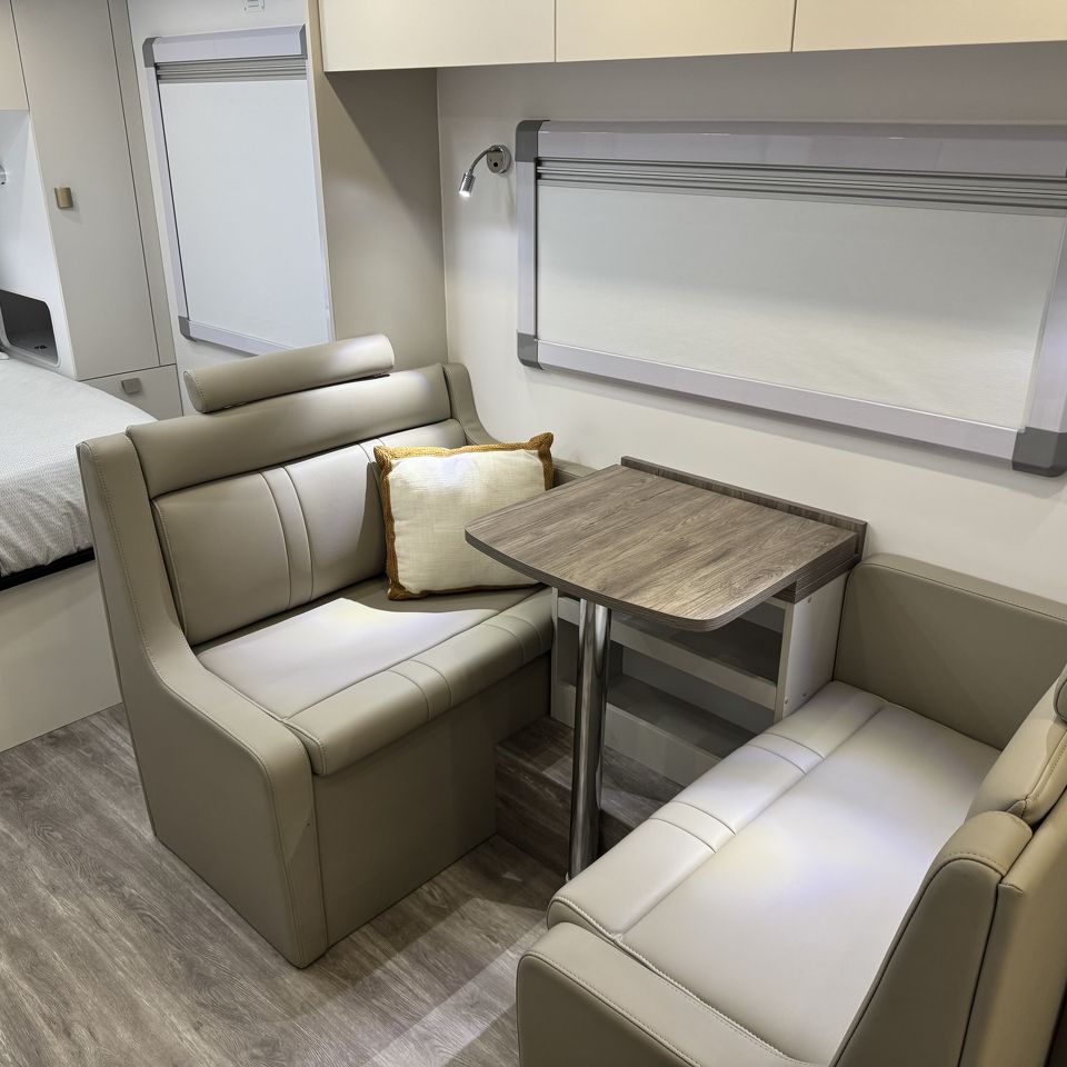 MY26 Millard MFlow 19'4 Dinette