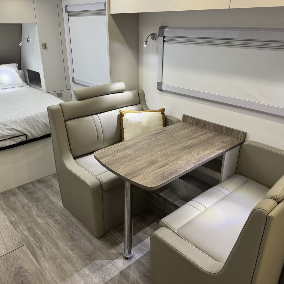 MY26 Millard MFlow 19'4 Dinette