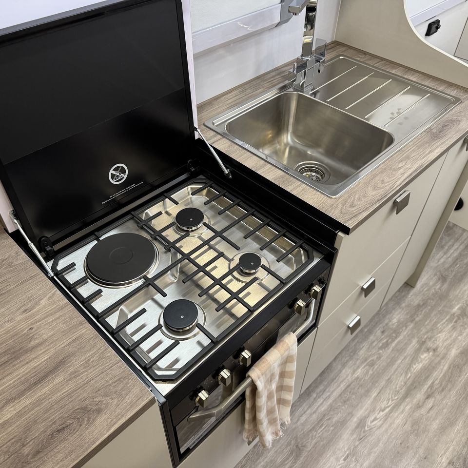 MY26 Millard MFlow 19'4 Dinette