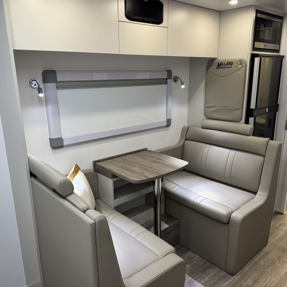 MY26 Millard MFlow 19'4 Dinette