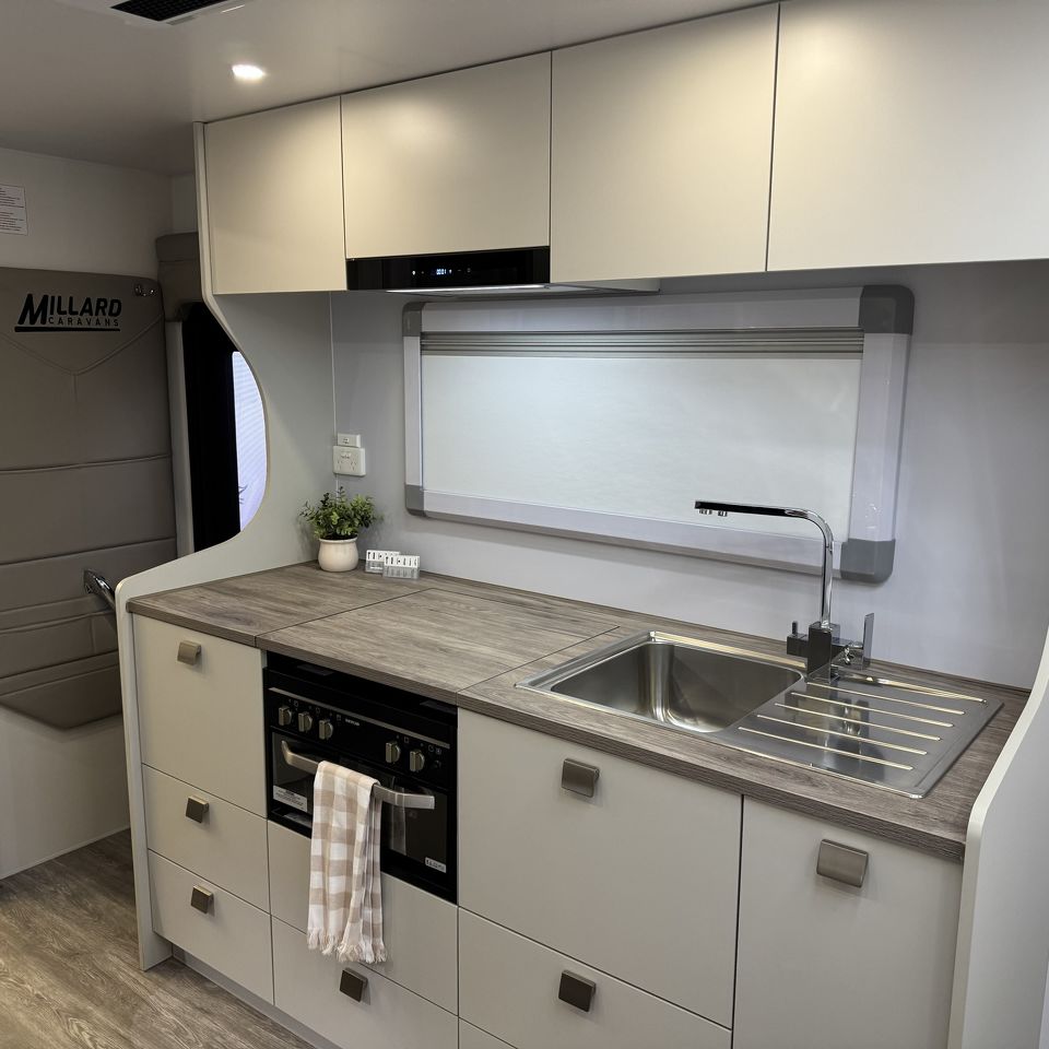 MY26 Millard MFlow 19'4 Dinette