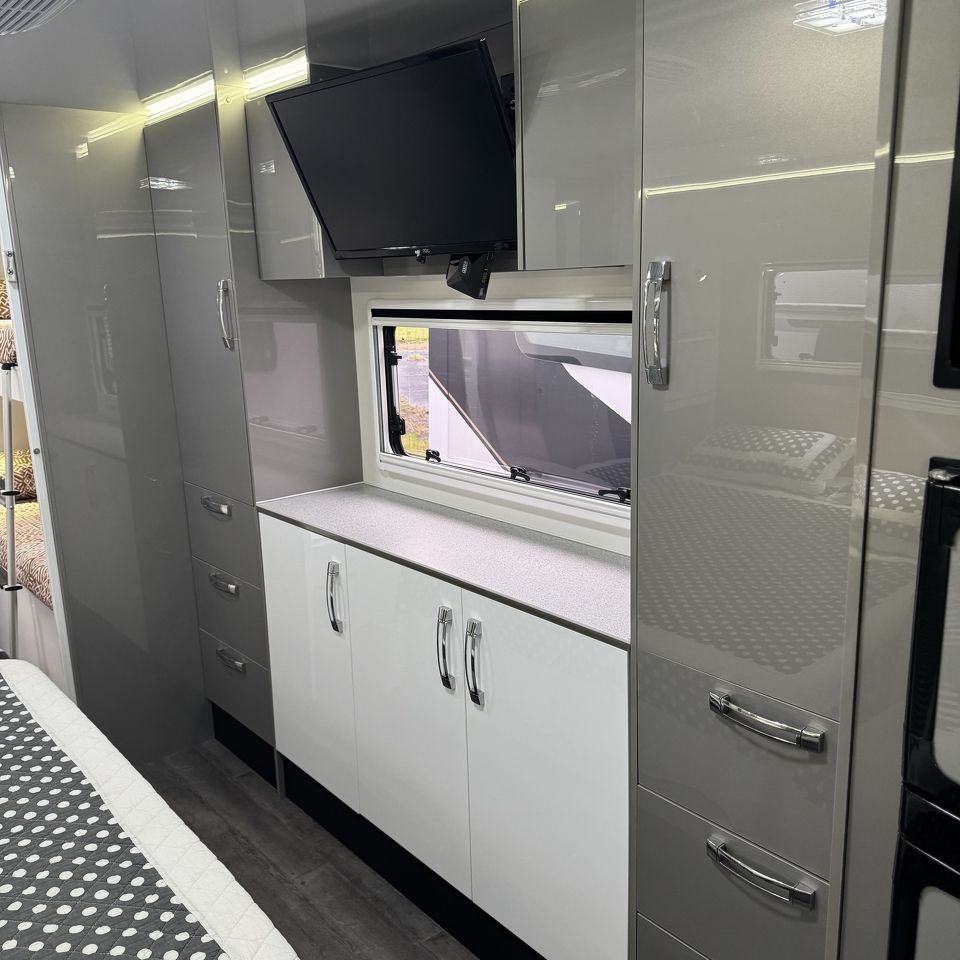 2023 Avida Topaz CV7656SL Double Bunk