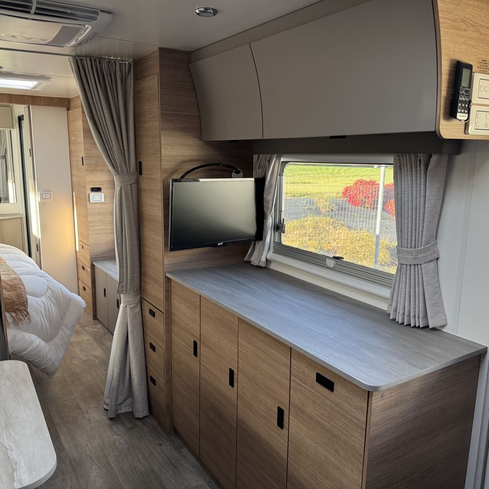 2024 Jayco Silverline 24.75-4 Outback